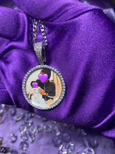 Load image into Gallery viewer, Circle Picture Pendant