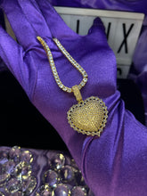 Load image into Gallery viewer, Diamond Heart Pendant Necklace
