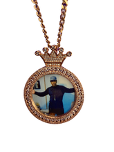 Load image into Gallery viewer, Crowned Picture Pendant
