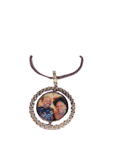 Load image into Gallery viewer, Round Swivel Picture Pendant

